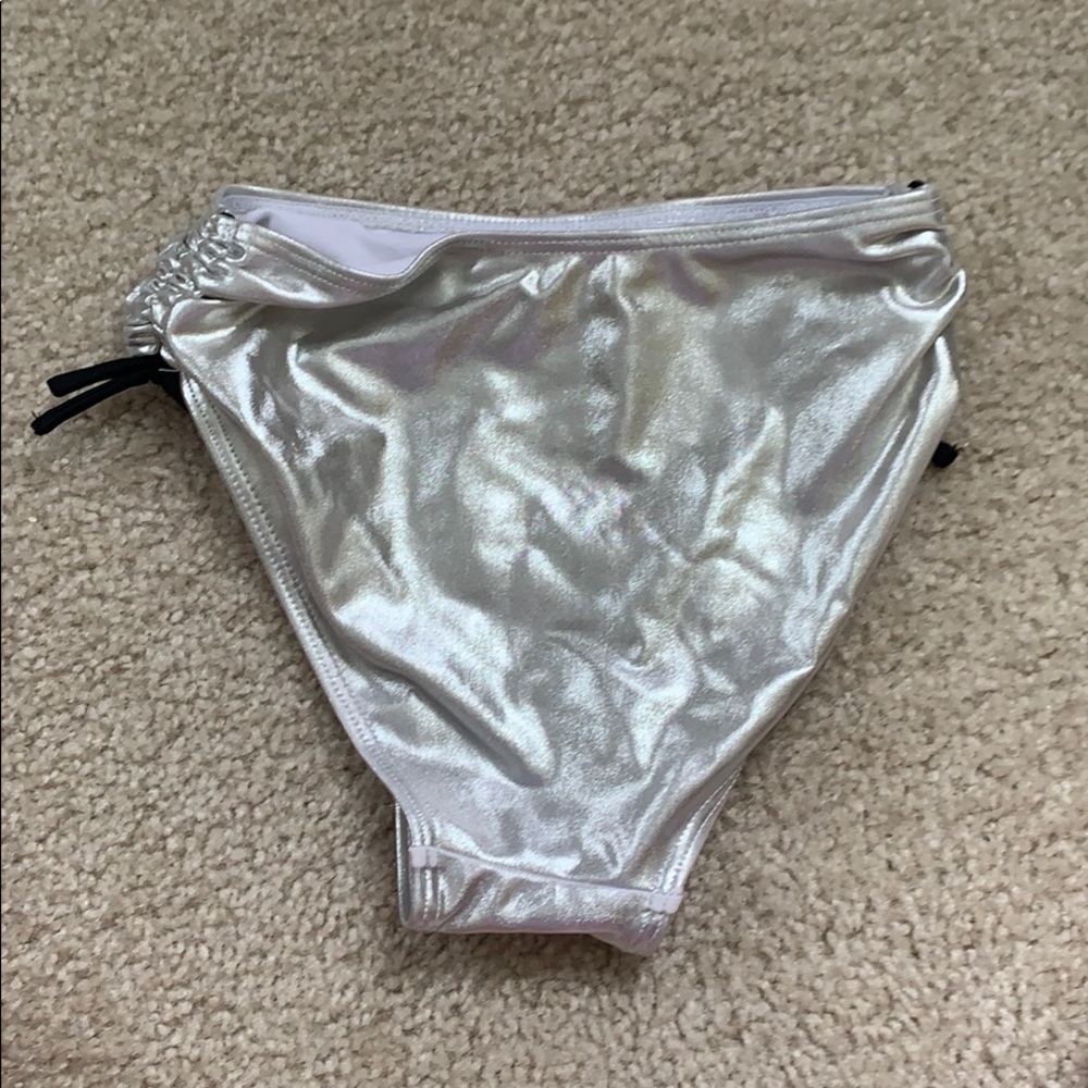Bathing suit - Picture 2 of 3